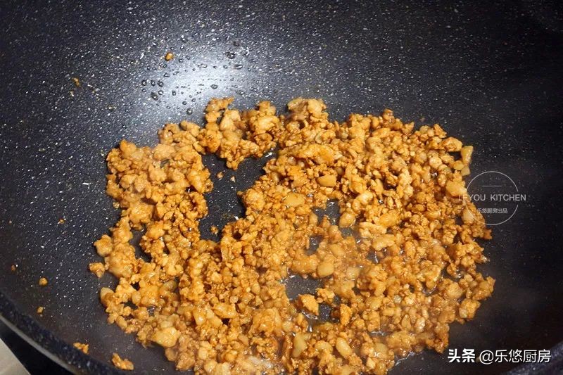 家常好吃面条肉末汤面做法,湖南早餐肉末面条的做法