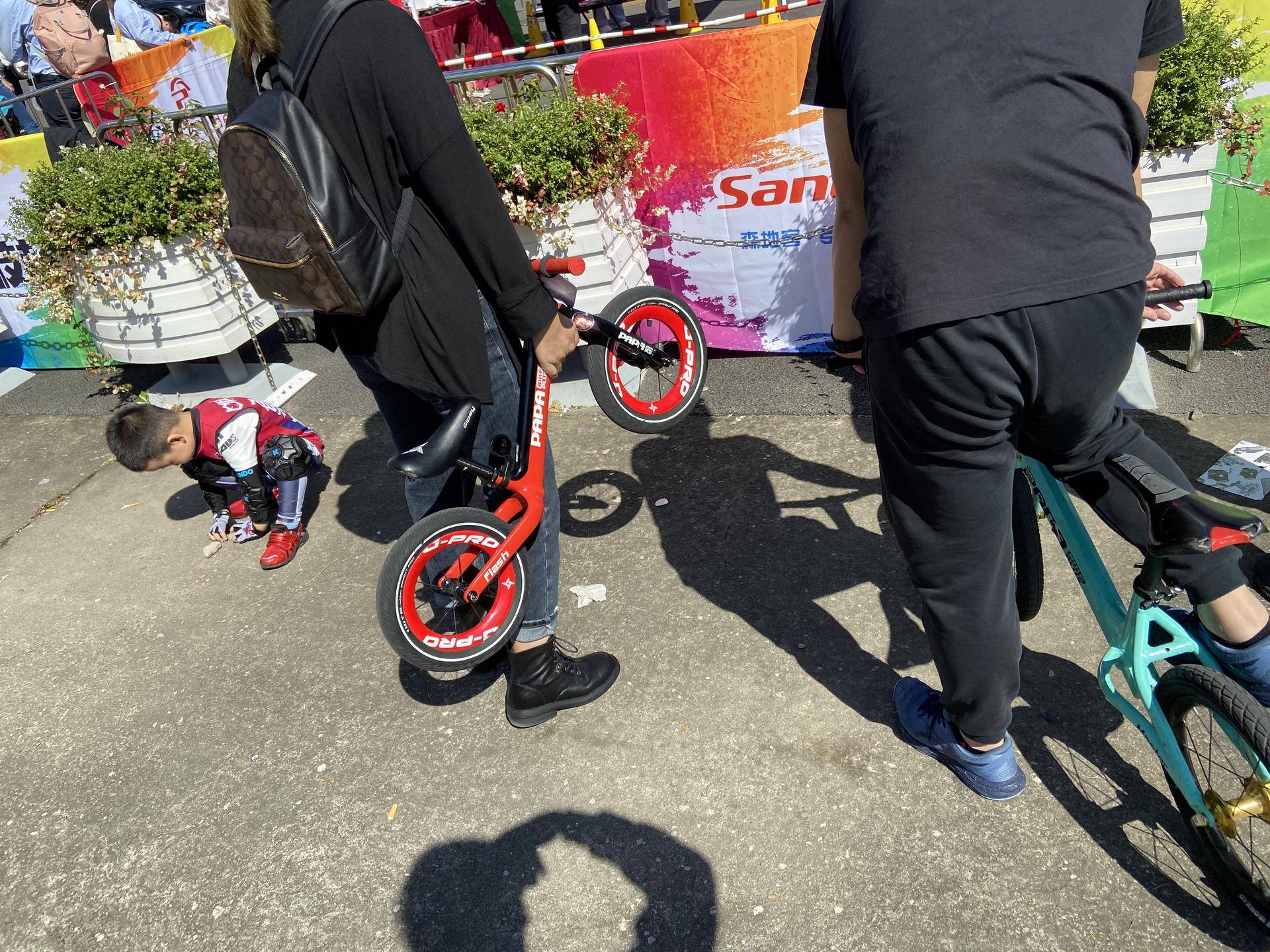 上海荔枝杯平衡车视频比赛 (荔枝杯宁波站平衡车比赛现场)