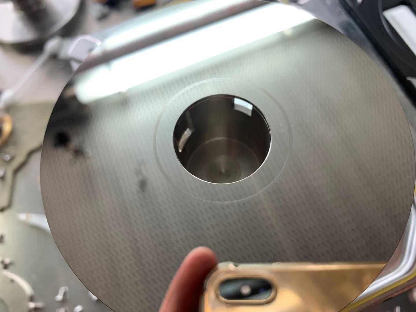 硬盘吱吱响数据能恢复吗,硬盘有响声不认盘不恢复数据