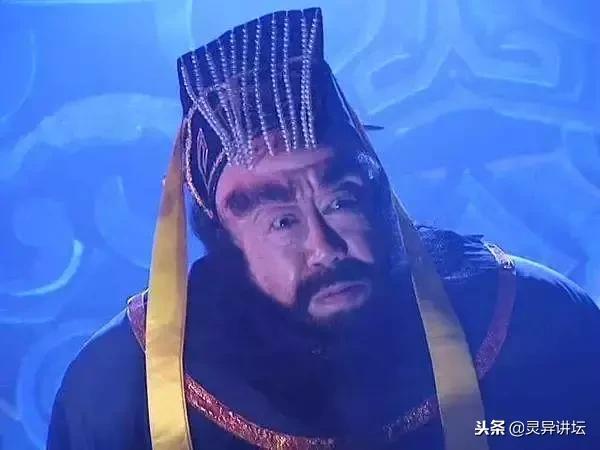 农妇因名字相同被勾错魂，人们都说她冤，不料她去了地府竟发了财