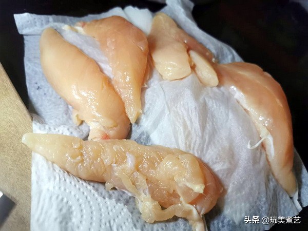 鸡柳怎么炸才能有汁水,鸡柳怎么做嫩而不柴