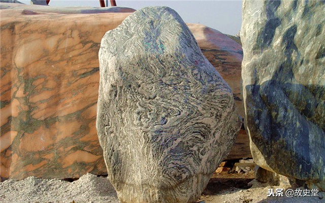 房前路冲和房后路冲哪个凶,路冲对风水的影响