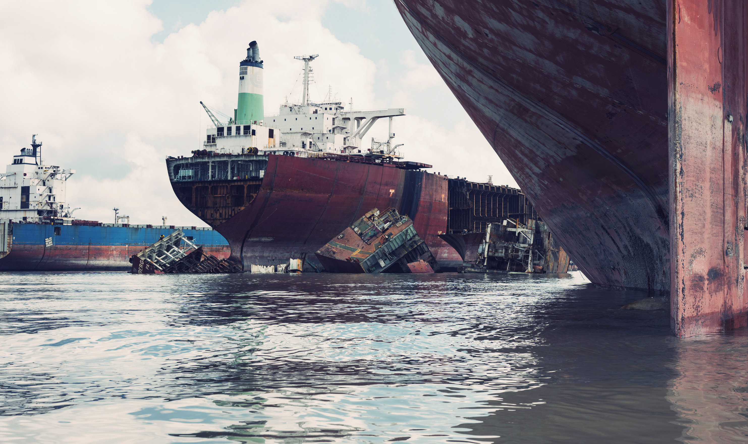 超级核动力航母拆解,航母为什么要拆解而不是放了报废