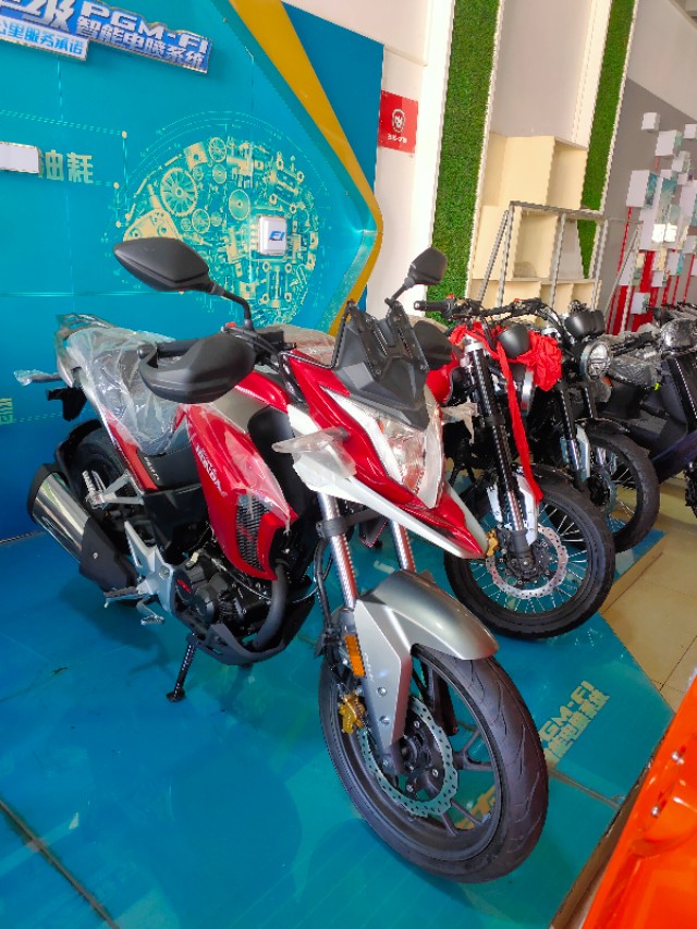 新大洲本田cbf190r能摩旅吗,新大洲本田cbf190r手机支架