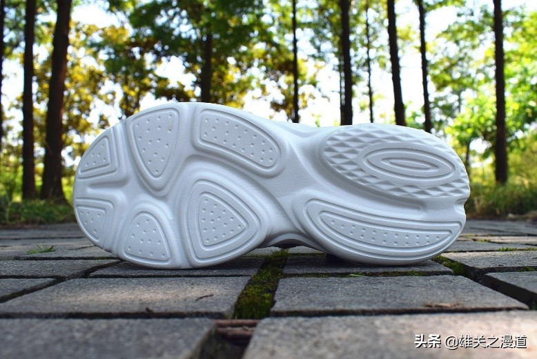 便宜又好的户外服装,夏天户外服装哪个牌子好