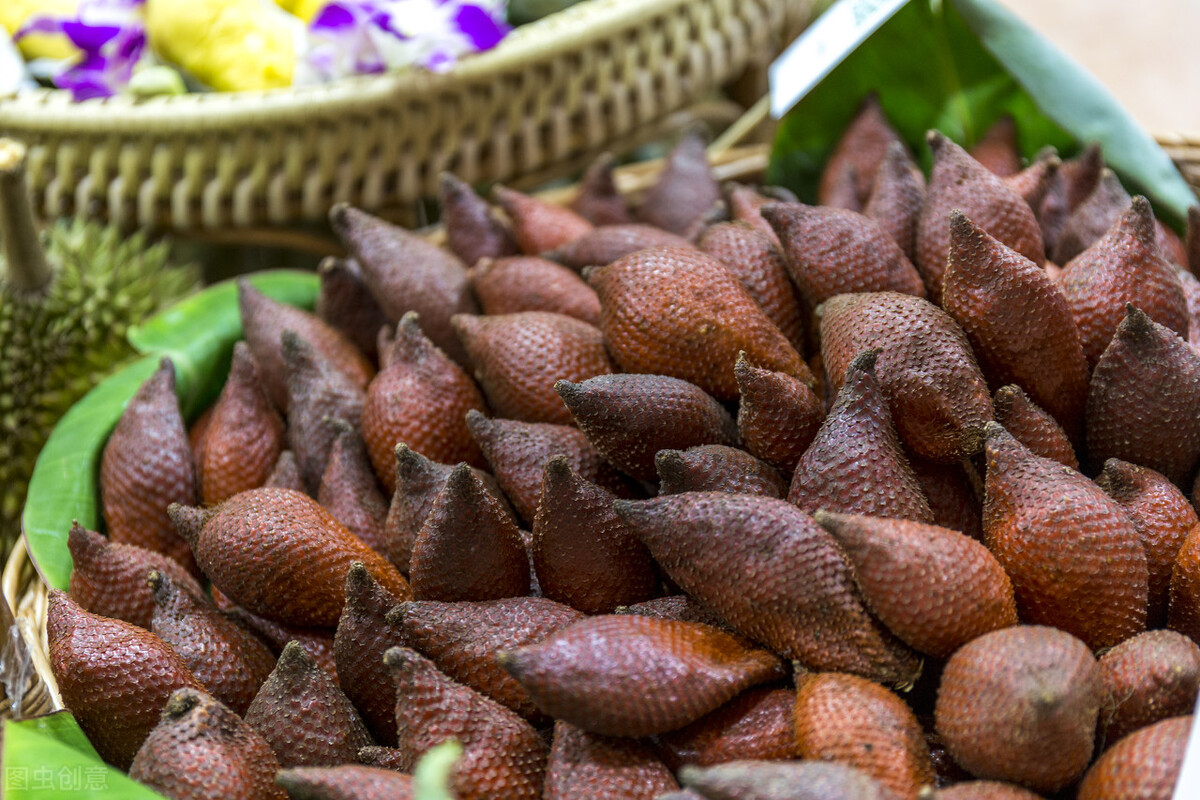 蛇皮果买软的还是硬的,蛇皮果是脆的还是软的