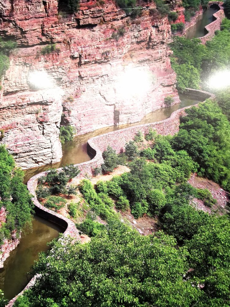 湖北卫视人工天河红旗渠纪录片,实拍人工天河红旗渠视频