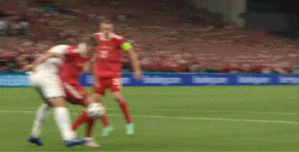 童话再现！丹麦4-1大胜俄罗斯以小组第二惊险出线