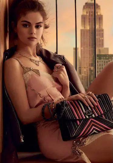 蔻驰经典款包包都有哪些,蔻驰包包哪几款是经典款