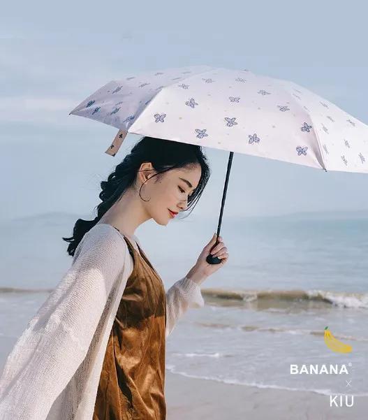 即使下冰雹也能挡的Banana晴雨伞,一甩即干下一秒遮阳,我需要它