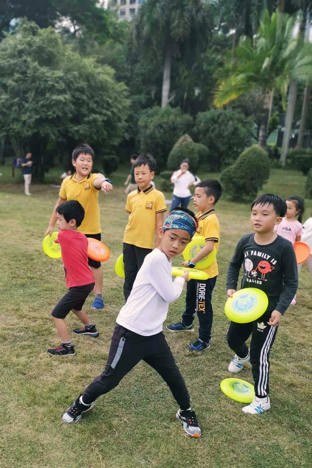 飞盘的4种基本扔法玩法,盘不落地