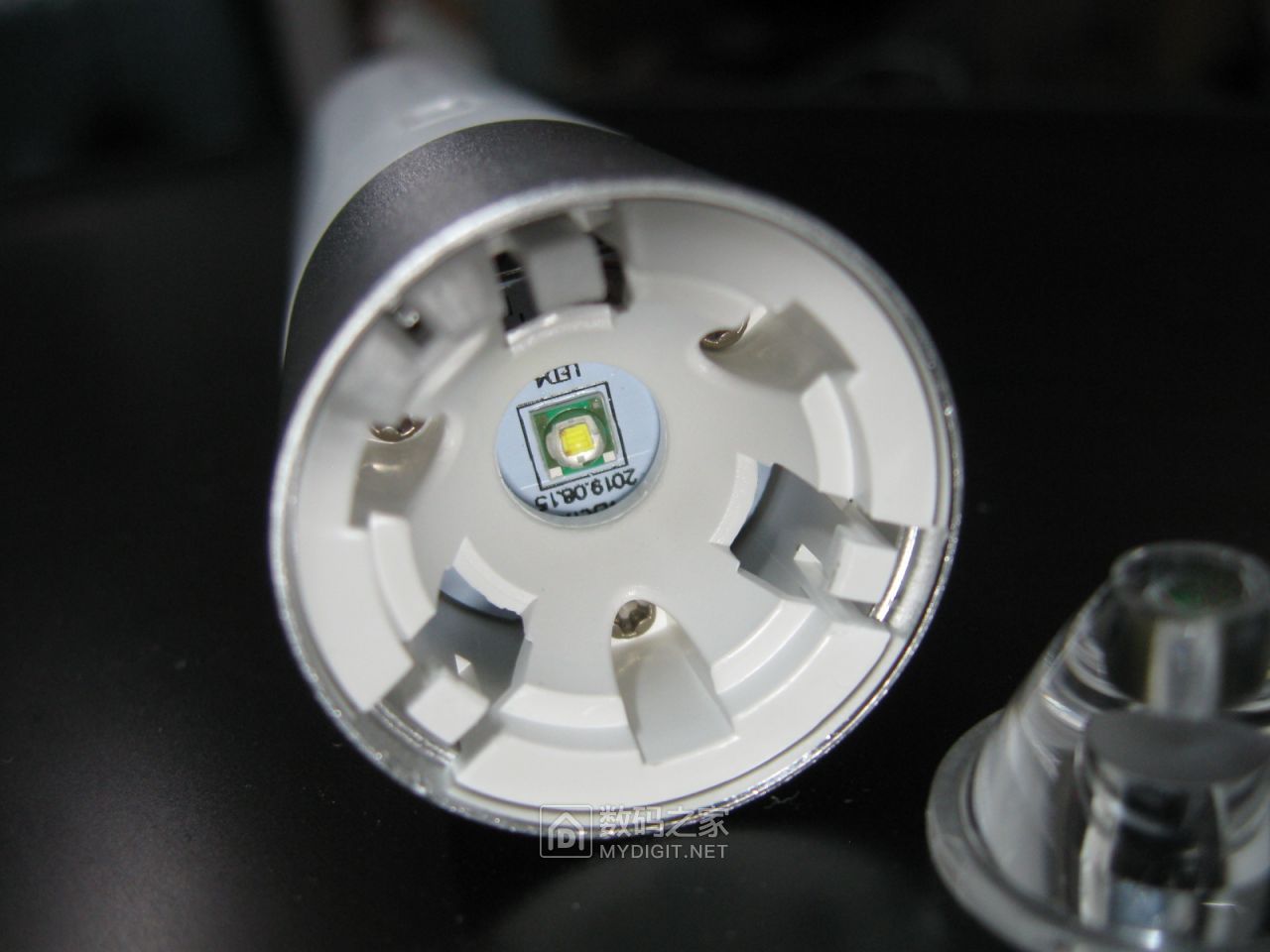 zeseco手电筒评测,哲思手电筒测评