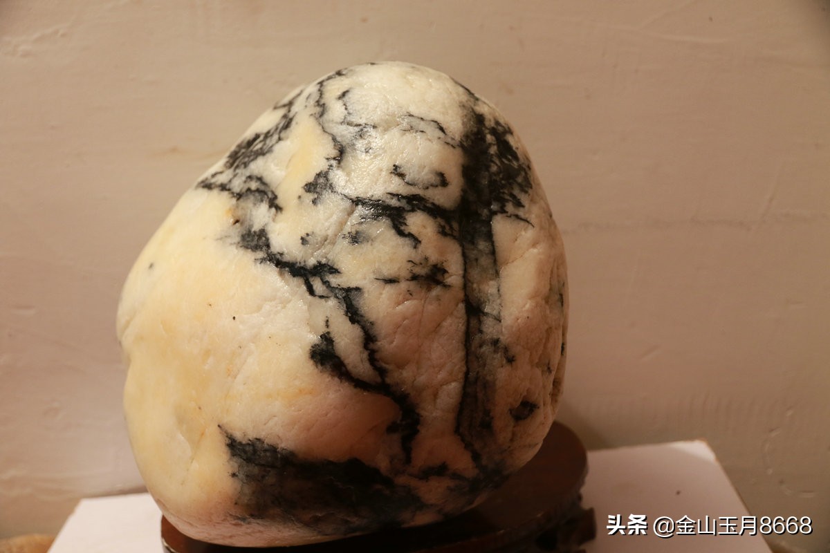 青松奇石园林造景,最好看的山形石奇石