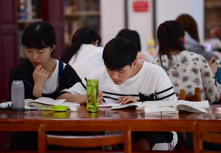 都是专科，“高等专科”和“职业技术学院”差距明显，庆幸没选错