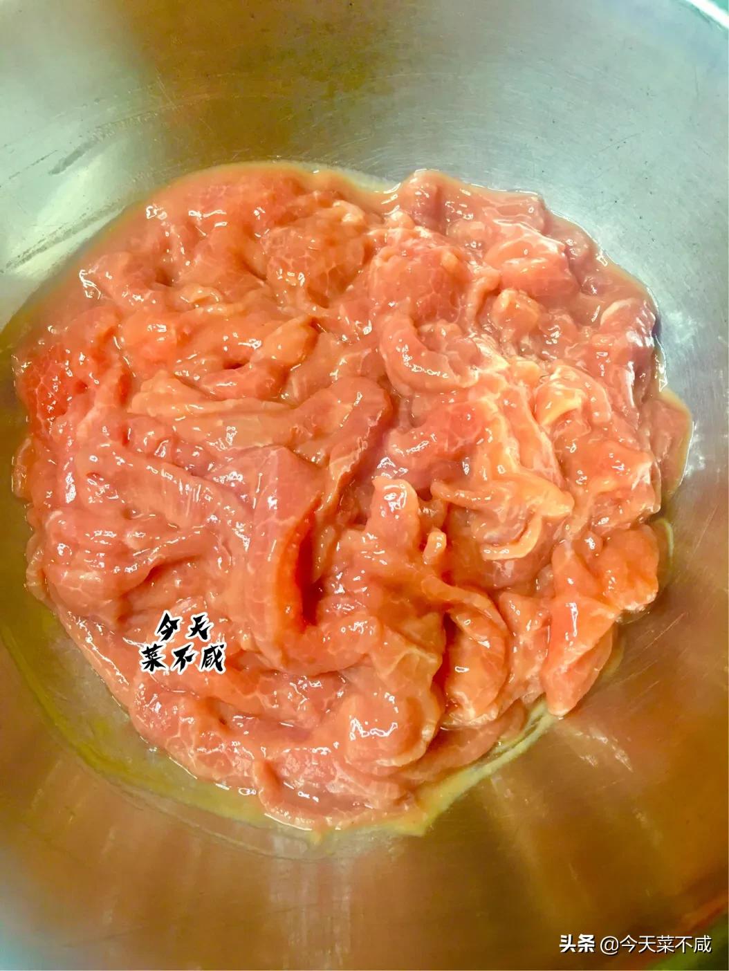 厨师长教你鸡肉、猪肉、牛肉的上浆秘籍，炒啥肉都鲜嫩爽滑还多汁