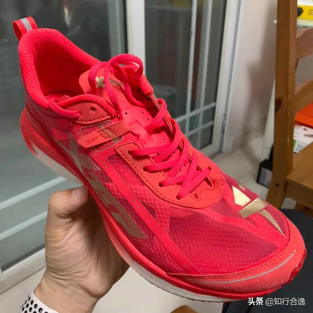 碳板跑鞋不掉渣推荐,特步跑鞋碳板性价比最高