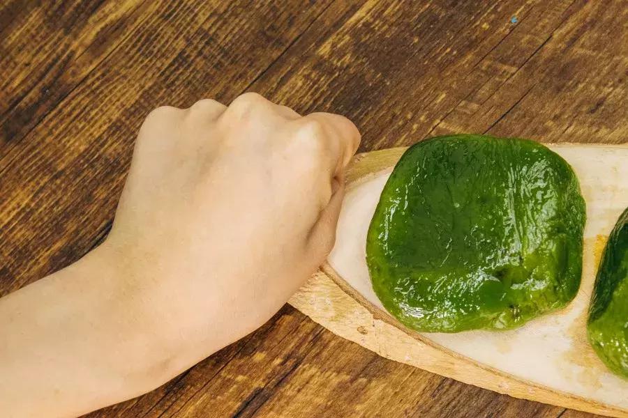 这两家朴实的青团，秒掉了市面上各种作妖对手...