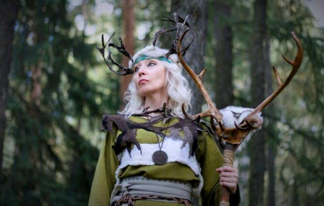 58岁奶奶爱上角色扮演，造型百变“玩出花”，网友：老了也很酷