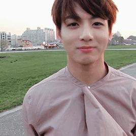 飞镖“镖”华为，口红饮水机电影票疯狂送！旺角简直魔幻了！