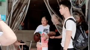 爱因斯坦的发型竟然是罕见病,爱因斯坦头发为什么总是乱糟糟的