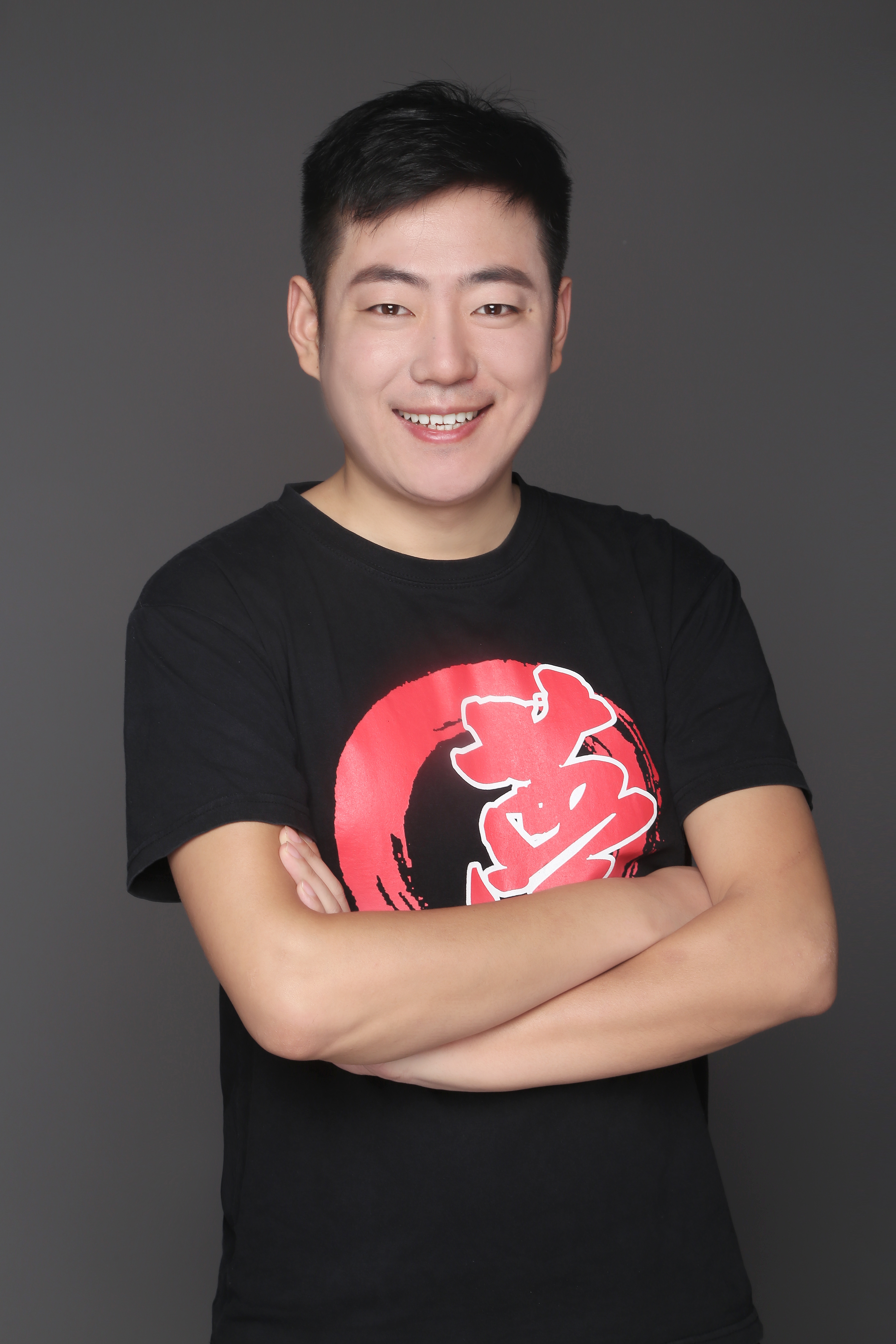 依于心忠于梦,做潍坊话剧事业的先行者——访潍坊创业大学2016级小微企业家学员张华