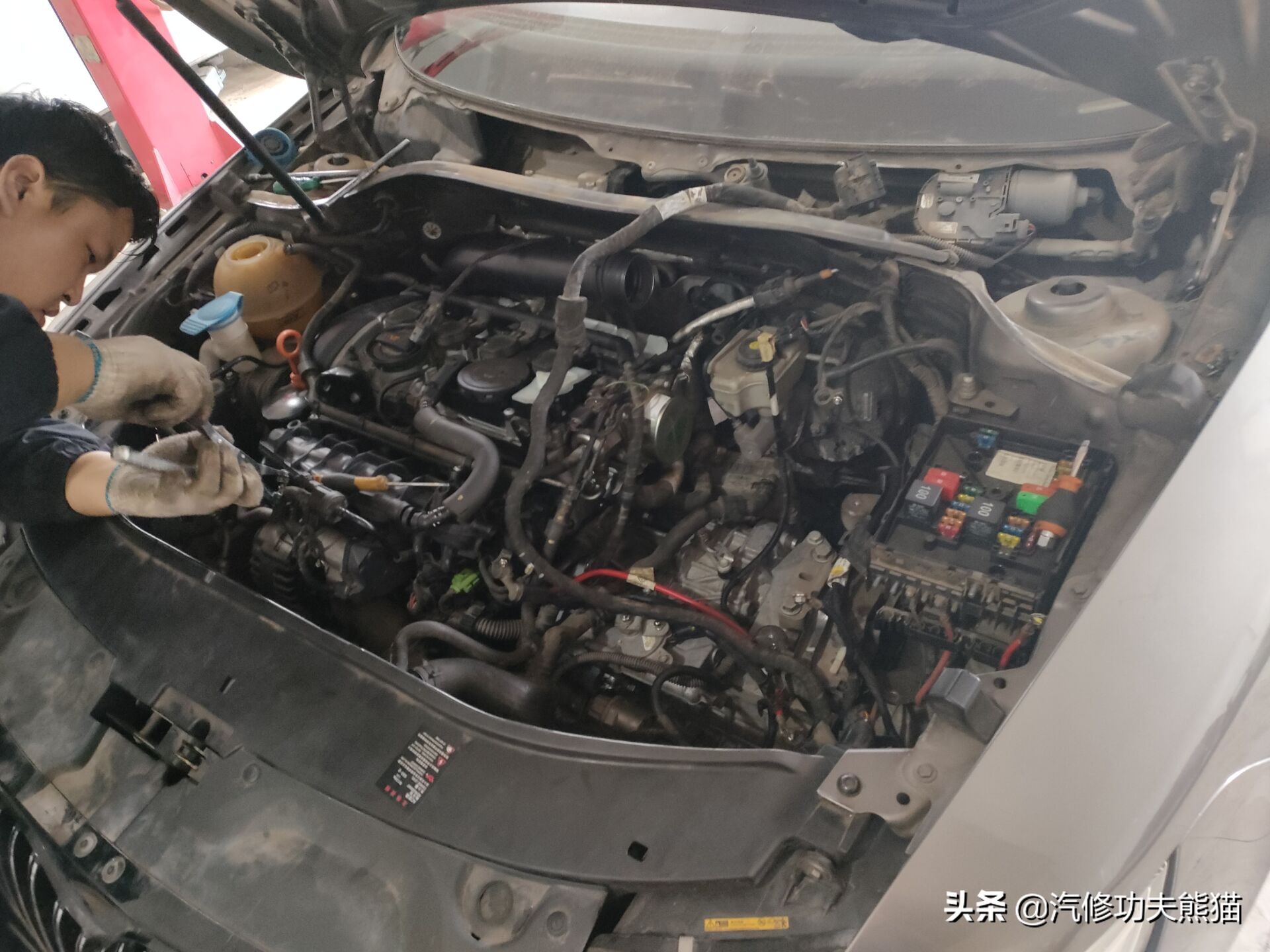 斯柯达昊锐烧机油维修视频,大众斯柯达昊锐1.8t烧机油