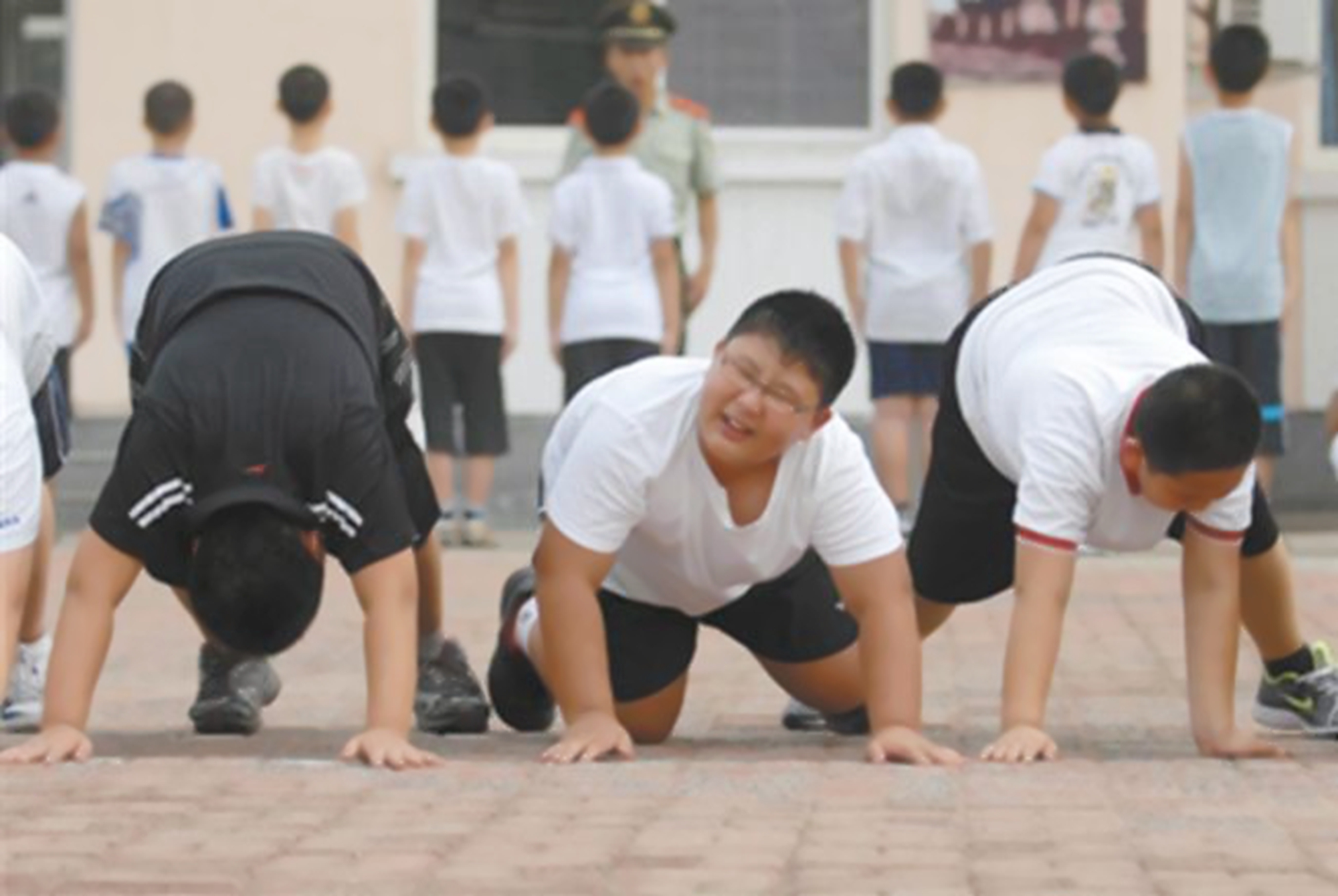 “小胖墩”长大后减肥难，家长应警惕娃超重，3~6岁是预防关键期