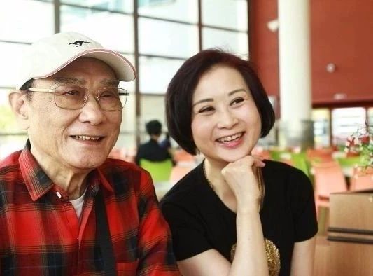 曾做手术换三次心脏除颤器！86岁TVB资深演员又生骨刺令行动不便