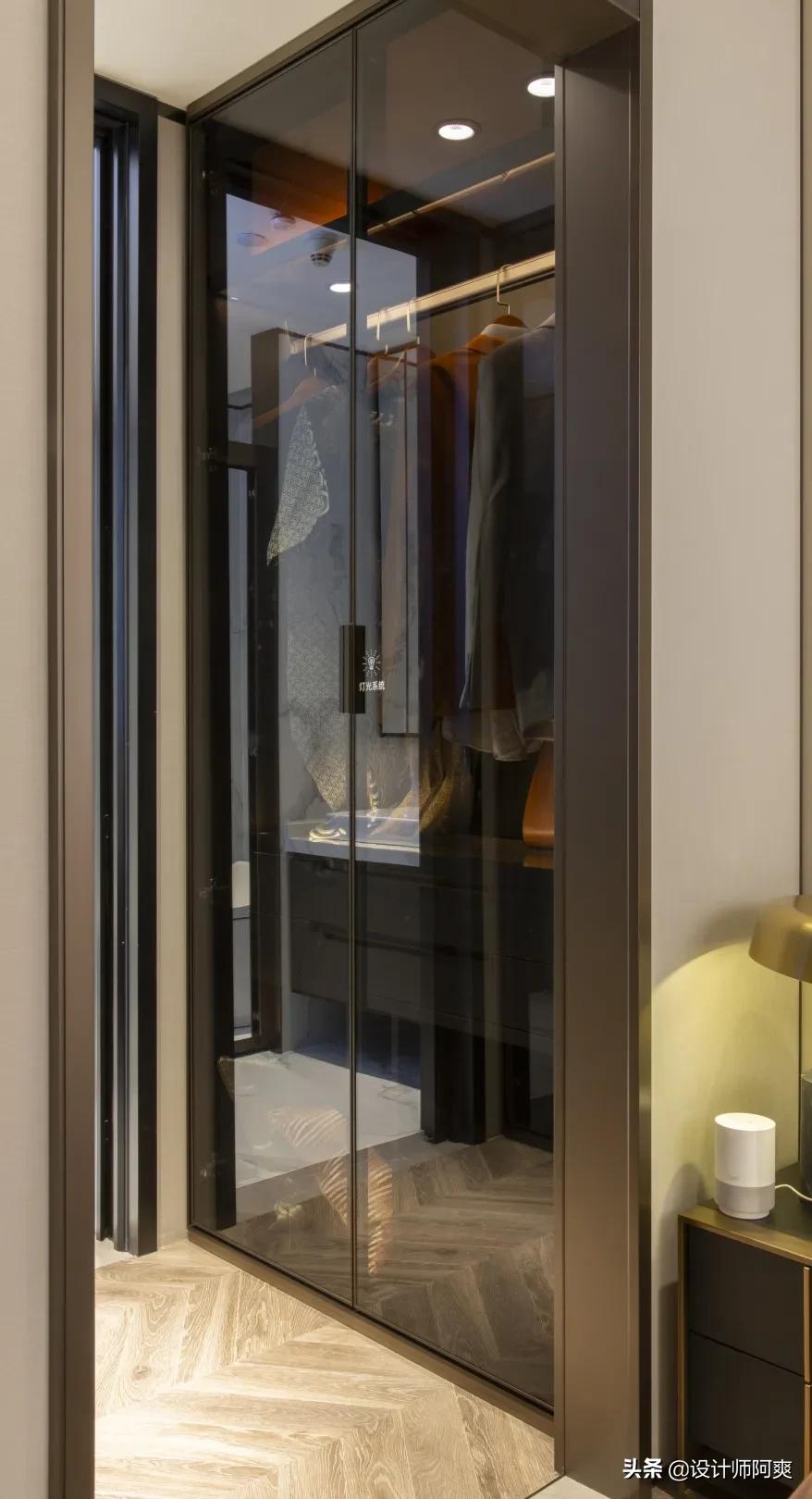 2021衣柜最实用格局,衣柜省钱实用攻略