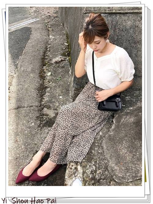 豹纹半身裙怎么搭配好看夏天,豹纹半身裙怎么搭配好看