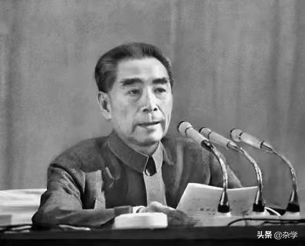 因说错一句话，周恩来怒批陈毅：革命大半辈子就这点组织纪律性？