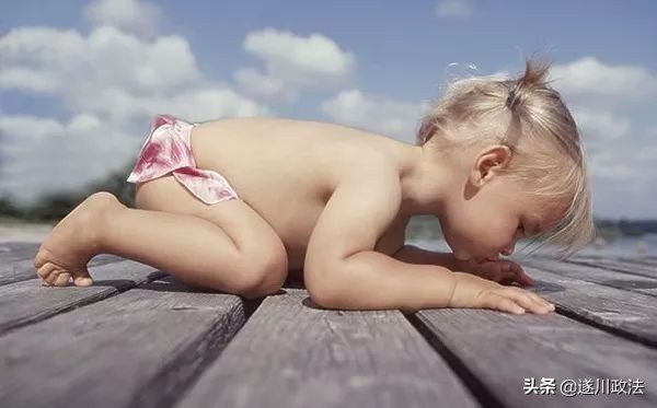 经典讽刺微小说,经典微小说错位