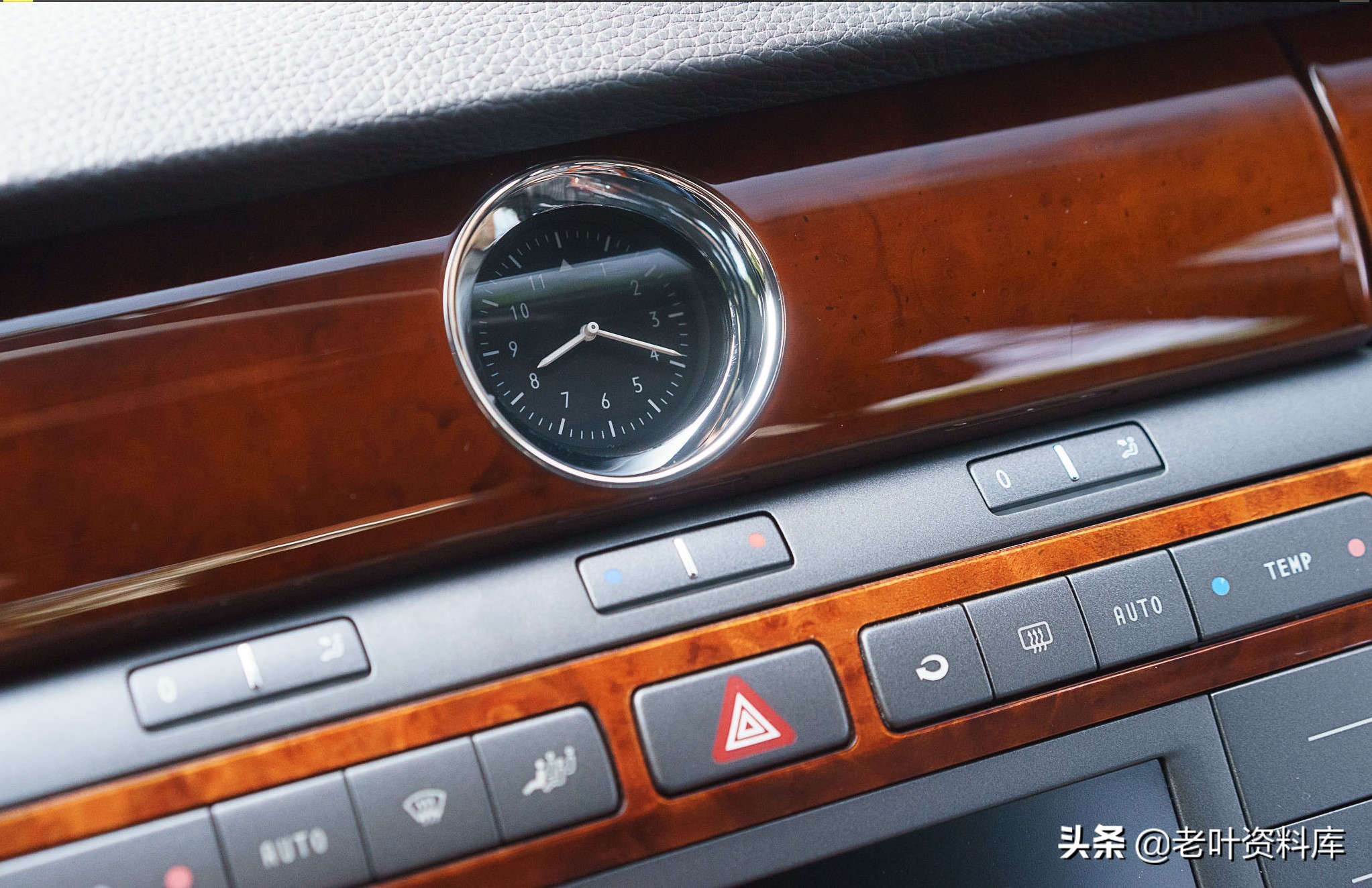 最低调的豪华汽车辉腾短片,2022年最低调的豪车