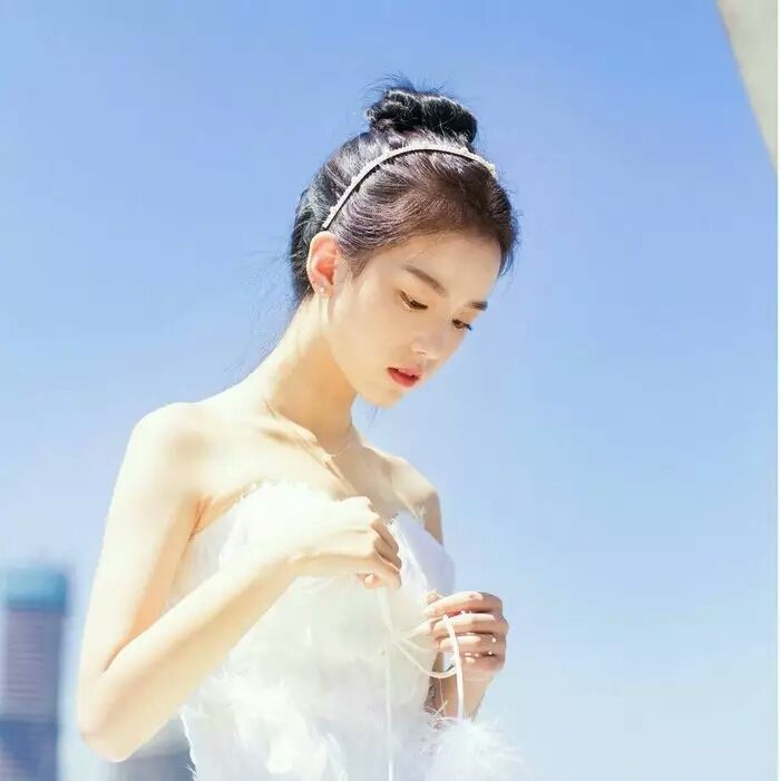 修复肌肤补充胶原蛋白抗衰老紧致,胶原蛋白能使肌肤丰盈减少皱纹