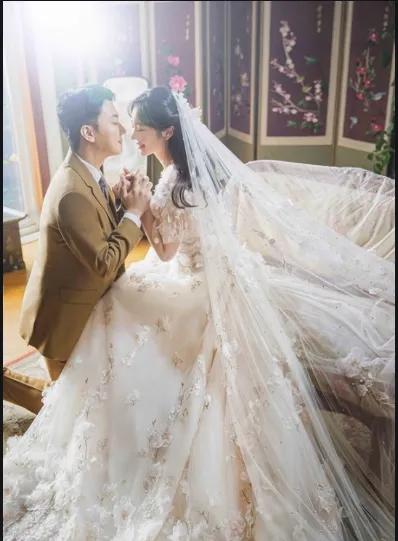 老公背叛要因为孩子再继续婚姻吗,老公出轨下跪哭着道歉要原谅吗