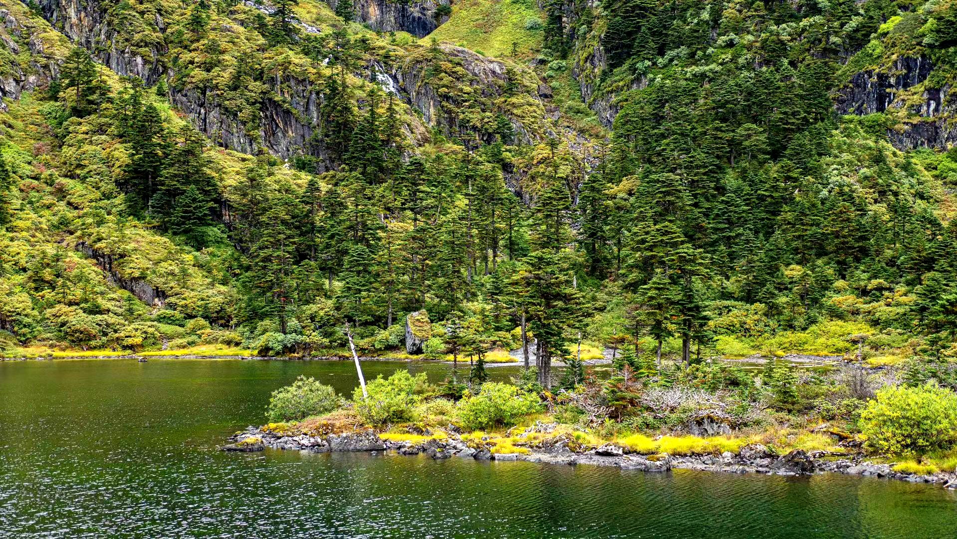 云南香格里拉旅游秘境,云南香格里拉藏着一个雪域秘境