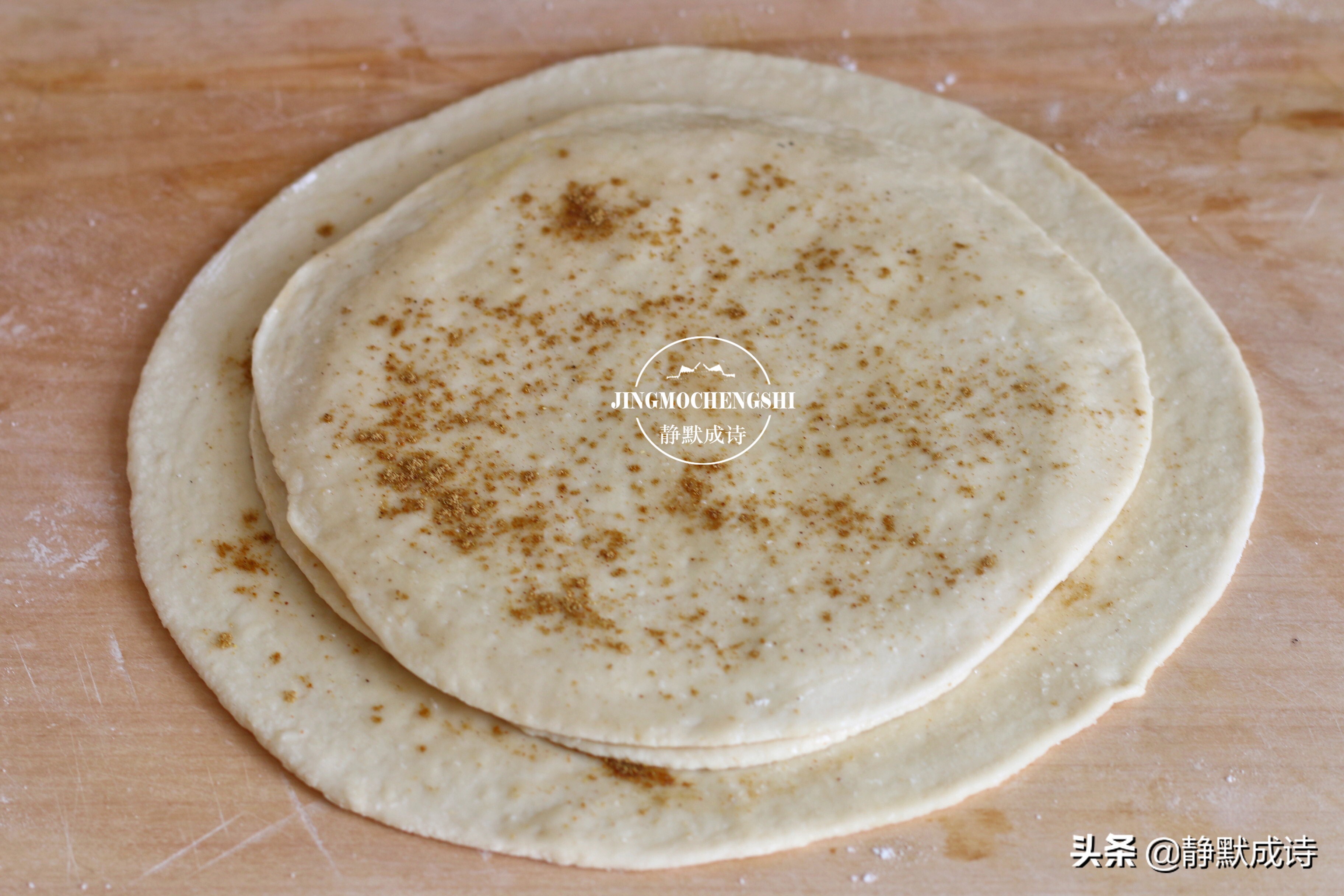 学做千层饼的家常做法,自从学会这千层饼我家两天做一锅