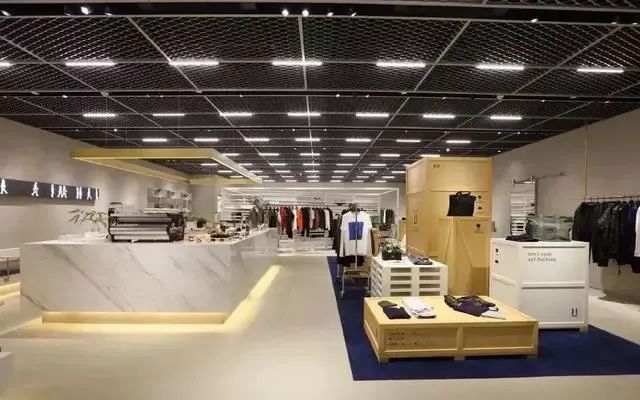 地素razzle深圳男装,地素时尚入股运动潮牌