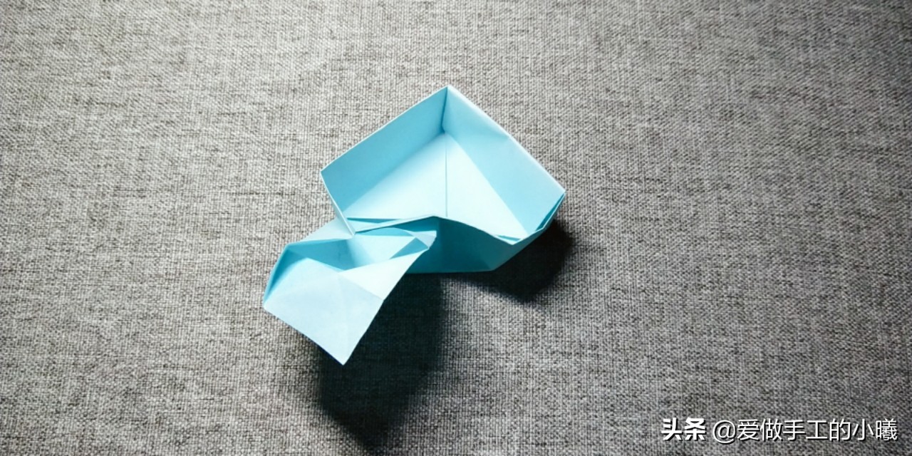 稻草鱼姐姐手工爱心收纳盒,爱心形的收纳盒带折叠盖子