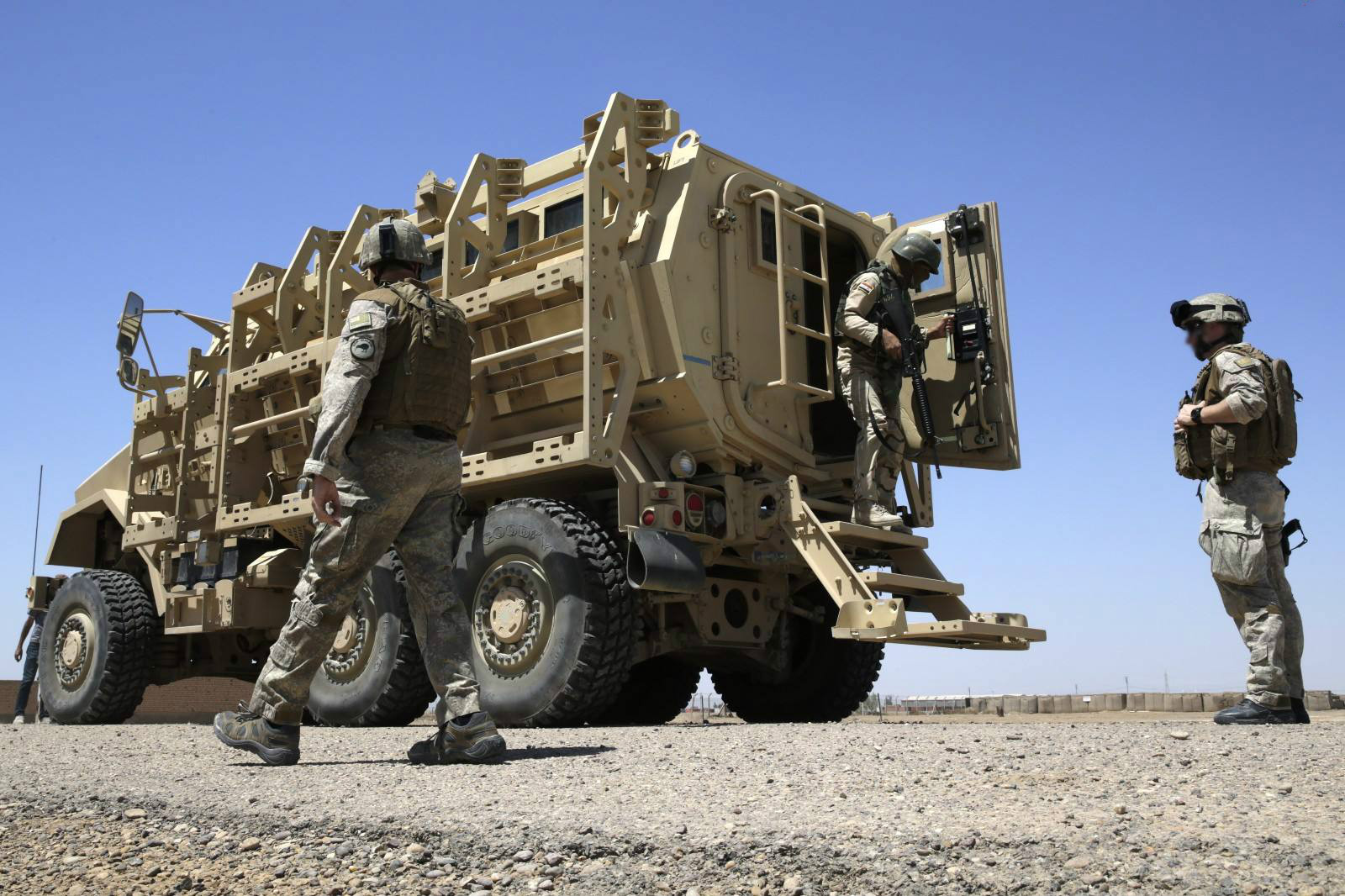 反步兵地雷踩上就炸吗,步兵踩到反坦克地雷会爆炸吗