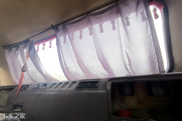 青岛解放jh6生活舱房车,史上最豪华的解放卡车