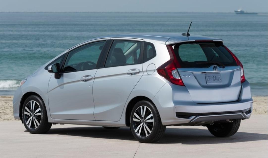 现在买近两年不会贬值的二手车,二手车买保值车型还是贬值车型好