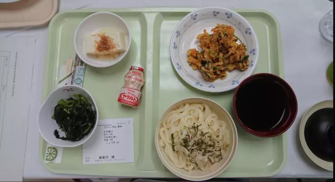 你知道养乐多为什么那么贵吗,养乐多的质感好到怀疑人生