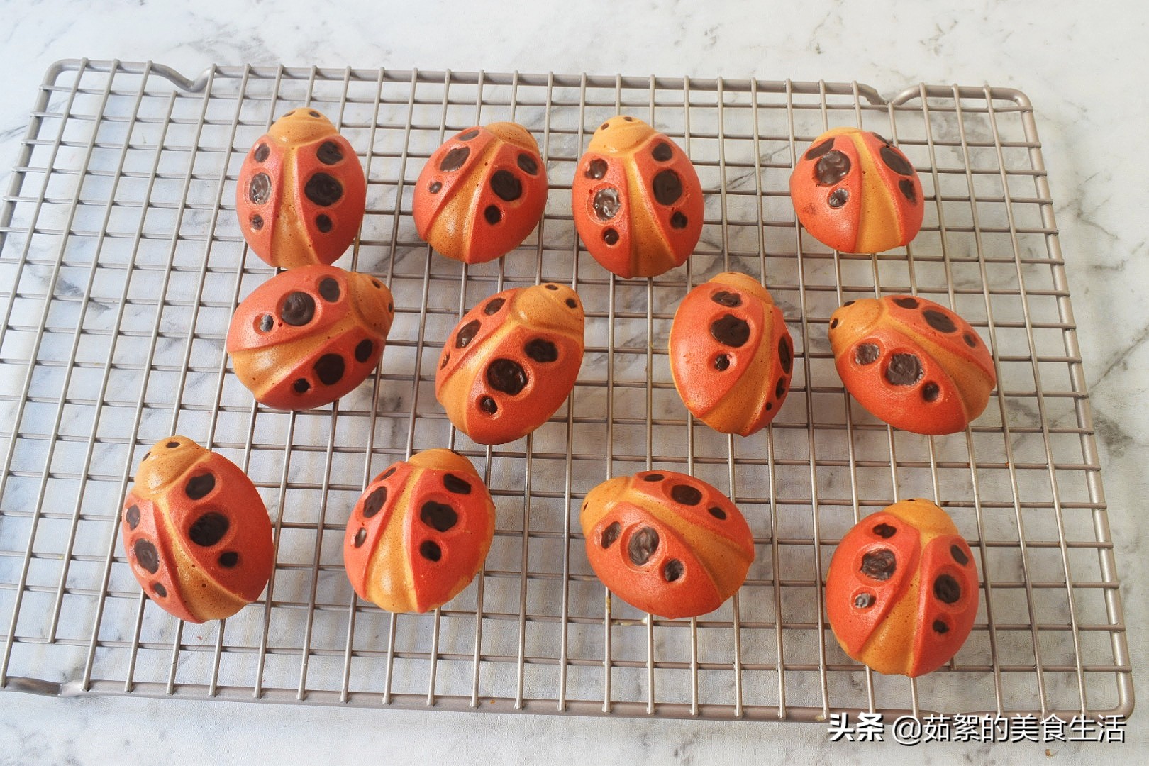 手工七星瓢虫蛋糕,瓢虫蛋糕爆浆蛋糕