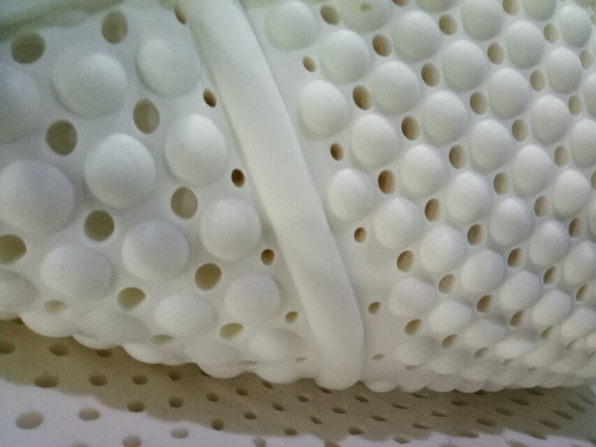 床垫怎样通过试睡分辨棕和乳胶,怎么分辨乳胶床垫跟海绵床垫