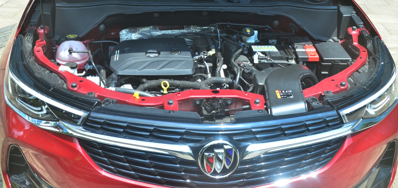 有人说胖子是潜力股,试驾别克昂科旗空间