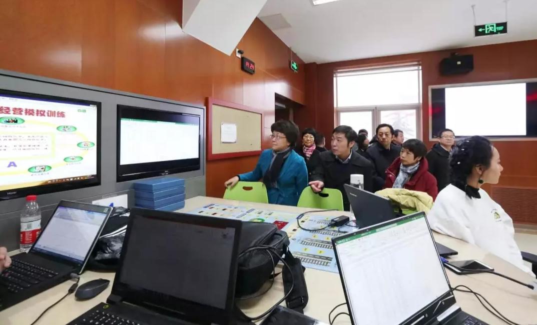 点赞！教育部副部长：对外经济贸易大学特色非常明显、综合实力挺强！