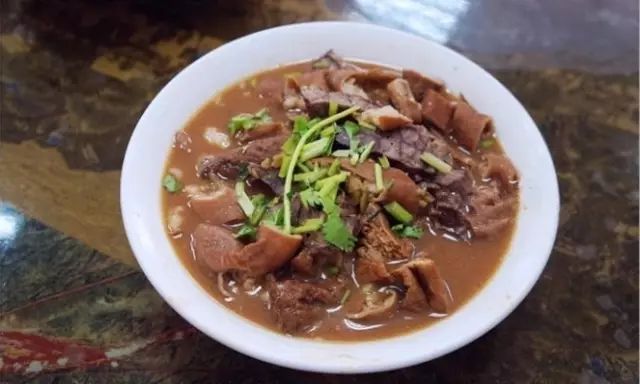 北京小肠陈卤煮哪家最正宗,北京排名第一的卤煮地址