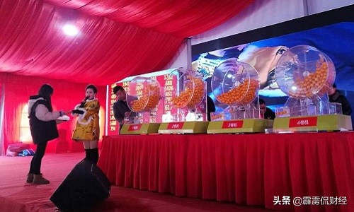 彩票为啥开奖号码都很诡异,白岩松谈彩票事件
