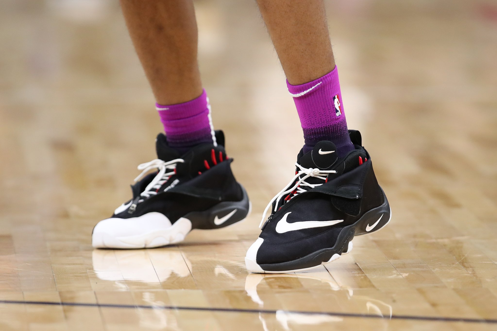 NBA赛场最近三天篮球鞋精选集：鞋头们的赛季鞋王之争越发激烈